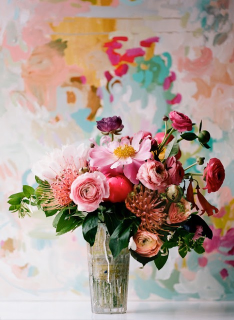 painterly-flower-arrangement-pink-peach-ranunculus-protea